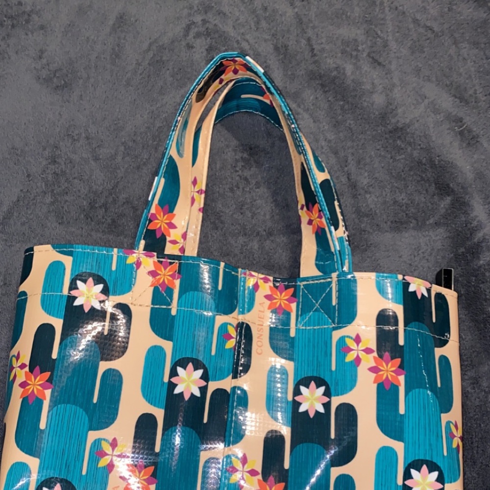Consuela tote
